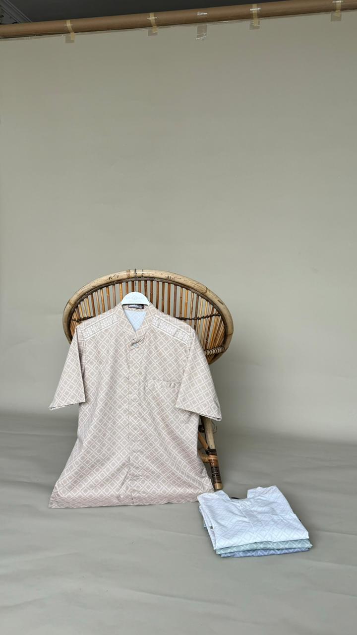 Serayu  koko lengan Pendek