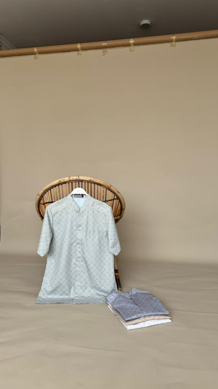 Serayu  koko lengan Pendek